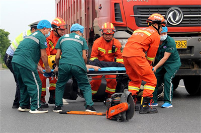 三都沛县道路救援